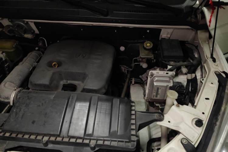 Used BAIC Weiwang M30 2017 1.5L M30PLUS Standard Type DAM15DL Engine Bay Left