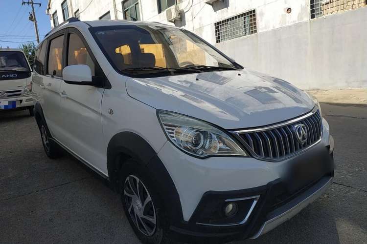 Used BAIC Weiwang M30 2017 1.5L M30S Standard DAM15DL Front Right 45 Deg