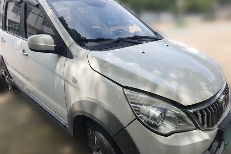 Used BAIC Weiwang M30 2017 1.5L M30S Standard DAM15DL Front Right 45 Deg