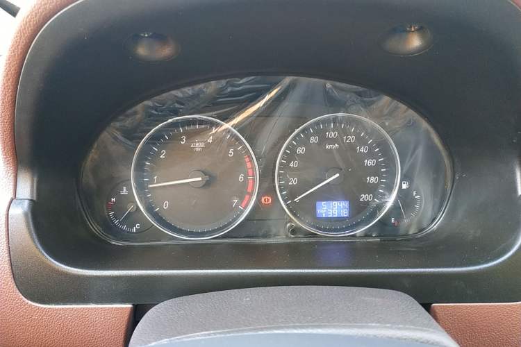 Used BAIC Weiwang M30 2017 1.5L M30S Standard DAM15DL Instrument Cluster