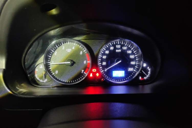 Used BAIC Weiwang M30 2017 1.5L M30PLUS Standard Type DAM15DL Instrument Cluster
