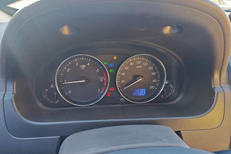 Used BAIC Weiwang M30 2017 1.5L M30S Standard DAM15DL Instrument Cluster