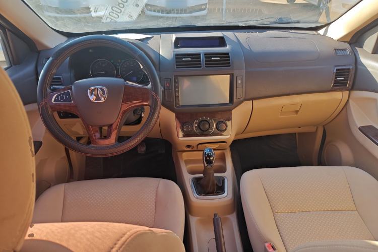 Used BAIC Weiwang M30 2017 1.5L M30S Standard DAM15DL Interior 2