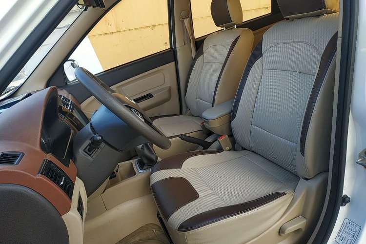 Used BAIC Weiwang M30 2017 1.5L M30S Standard DAM15DL Left Front Seat
