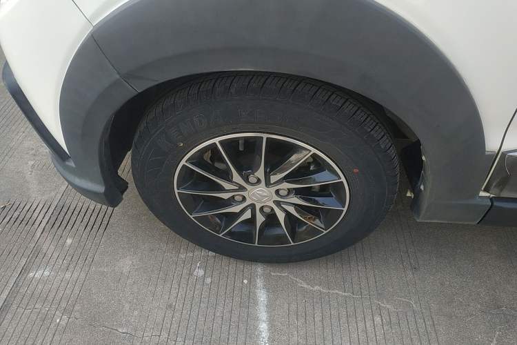 Used BAIC Weiwang M30 2017 1.5L M30PLUS Standard Type DAM15DL Left Front Wheel Hub