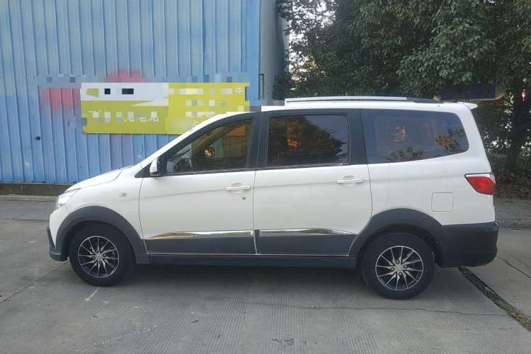 Used BAIC Weiwang M30 2017 1.5L M30PLUS Standard Type DAM15DL Left Side