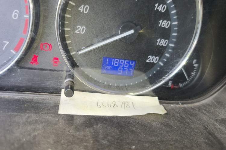 Used BAIC Weiwang M30 2017 1.5L M30S Standard DAM15DL Odometer Close Up