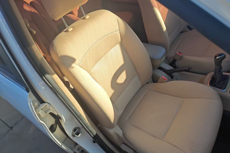 Used BAIC Weiwang M30 2017 1.5L M30S Standard DAM15DL Right Front Seat