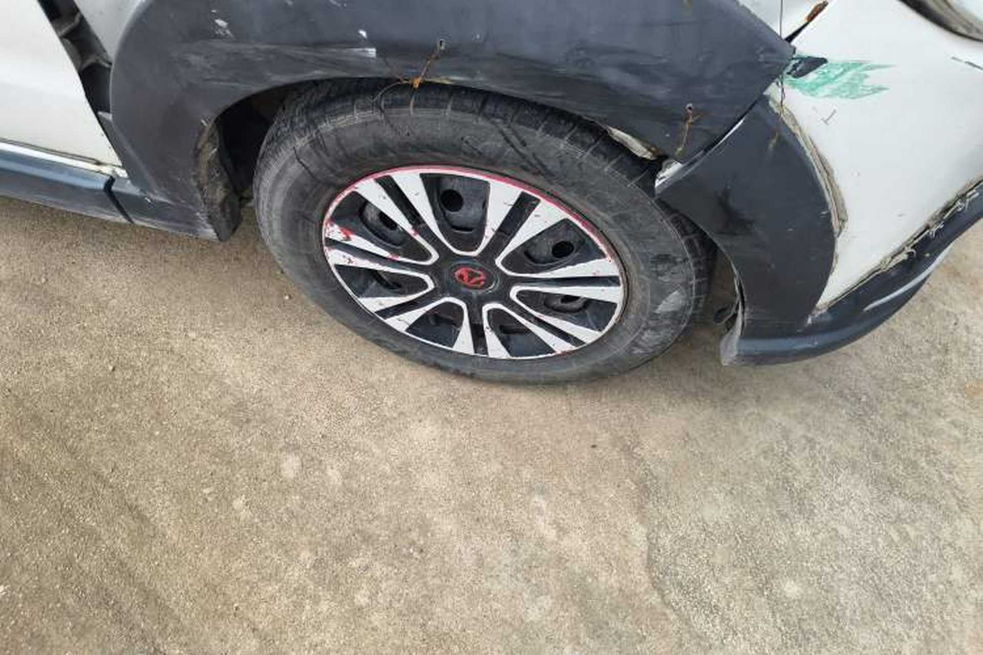 Used BAIC Weiwang M30 2017 1.5L M30S Standard DAM15DL Right Front Wheel Hub