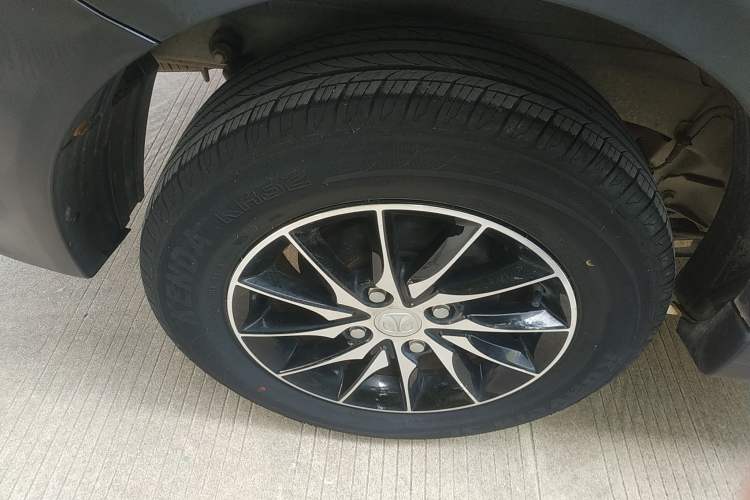 Used BAIC Weiwang M30 2017 1.5L M30PLUS Standard Type DAM15DL Right Rear Wheel Hub