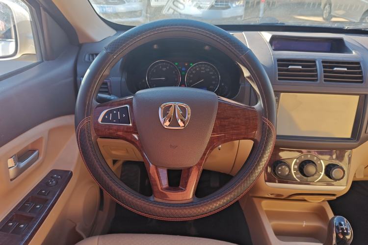 Used BAIC Weiwang M30 2017 1.5L M30S Standard DAM15DL Steering Wheel
