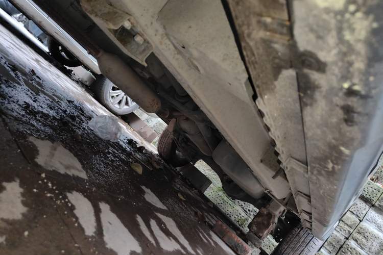 Used BAIC Weiwang M35 2016 1.5L Standard DAM15 Chassis Front Left