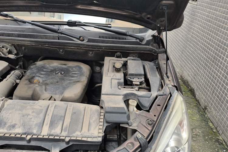 Used BAIC Weiwang M35 2016 1.5L Standard DAM15 Engine Bay Left