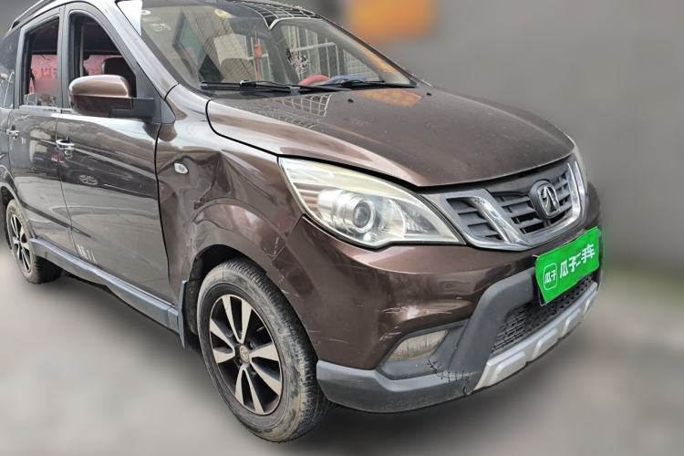 Used BAIC Weiwang M35 2016 1.5L Standard DAM15 Front Right 45 Deg