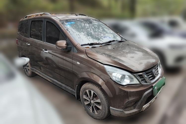 Used BAIC Weiwang M35 2016 1.5L Standard DAM15 Front Right 45 Deg