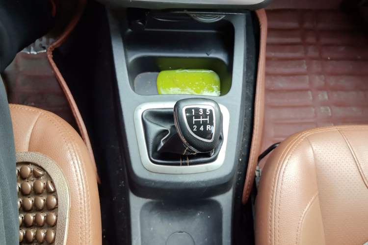 Used BAIC Weiwang M35 2016 1.5L Standard DAM15 Gear Lever