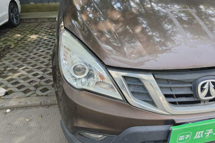 Used BAIC Weiwang M35 2016 1.5L Comfort DAM15 Right Front Headlight
