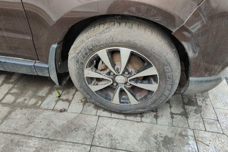 Used BAIC Weiwang M35 2016 1.5L Standard DAM15 Right Front Wheel Hub