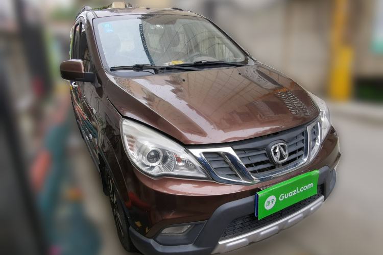 Used BAIC Weiwang M35 2016 1.5L Comfort DAM15 Front Right 45 Deg