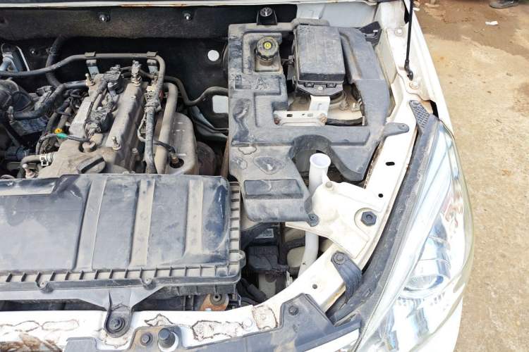 Used BAIC Weiwang M35 2016 1.5L Comfort DAM15 Engine Bay Left