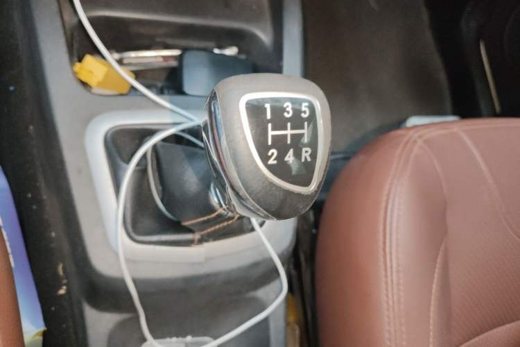 Used BAIC Weiwang M35 2016 1.5L Comfort DAM15 Gear Lever