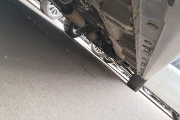Used BAIC Weiwang M50F 2017 1.5L Comfort Edition Chassis Rear Right