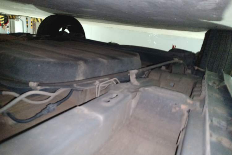 Used BAIC Weiwang M50F 2017 1.5L Standard Model Chassis Rear Right