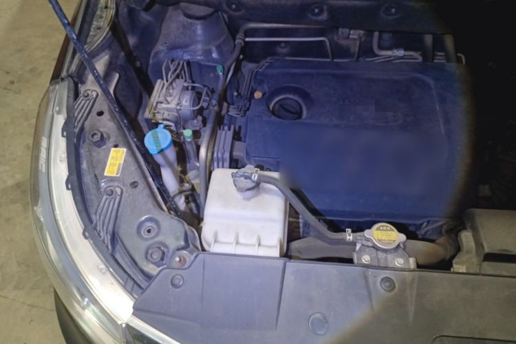 Used BAIC Weiwang M50F 2017 1.5L Standard Model Engine Bay Right