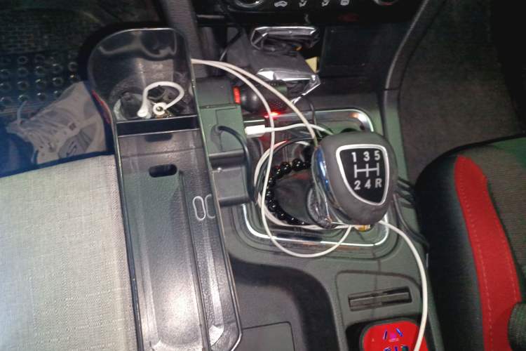 Used BAIC Weiwang M50F 2017 1.5L Standard Model Gear Lever