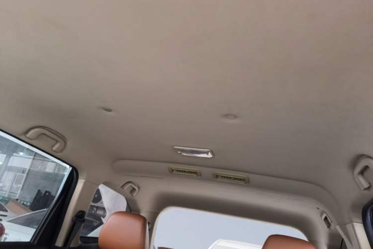 Used BAIC Weiwang M50F 2017 1.5L Comfort Edition Headliner