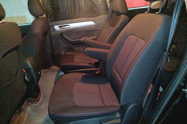 Used BAIC Weiwang M50F 2017 1.5L Standard Model Left Rear Seat