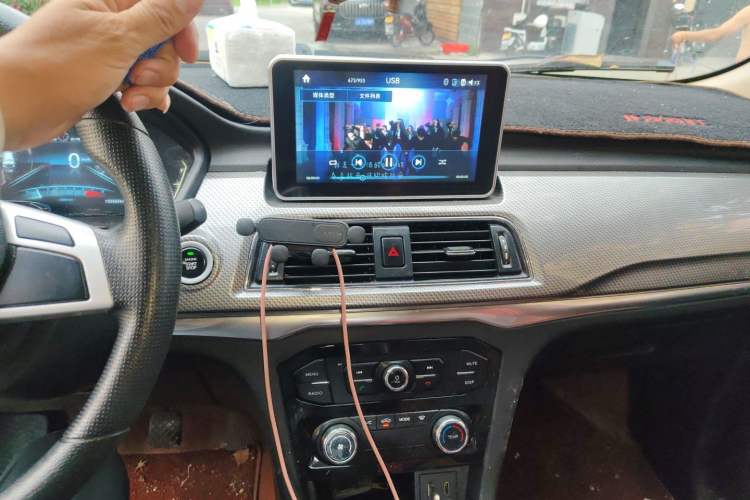 Used BAIC Weiwang M50F 2017 1.5L Comfort Edition Audio And AC Panel