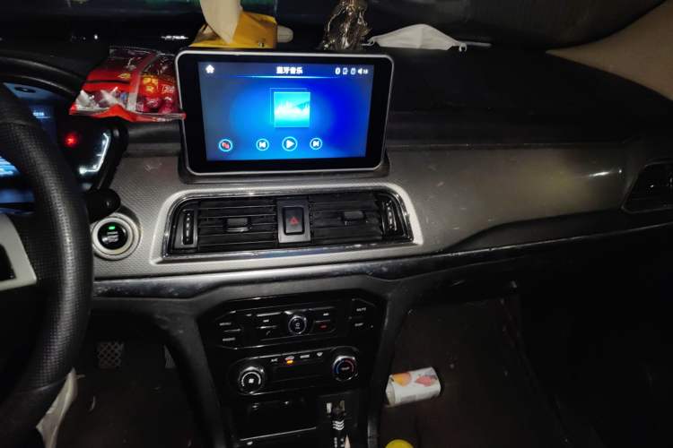 Used BAIC Weiwang M50F 2017 1.5L Comfort Edition Audio And AC Panel