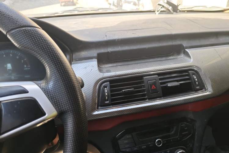 Used BAIC Weiwang M50F 2017 1.5L Standard Model Audio And AC Panel