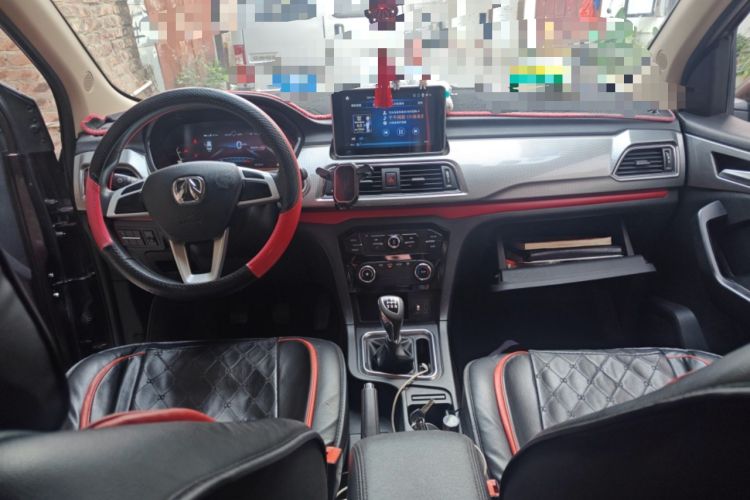 Used BAIC Weiwang M50F 2017 1.5L Standard Model Center Console