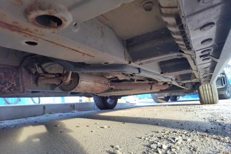 Used BAIC Weiwang M50F 2017 1.5L Standard Model Chassis Front Left