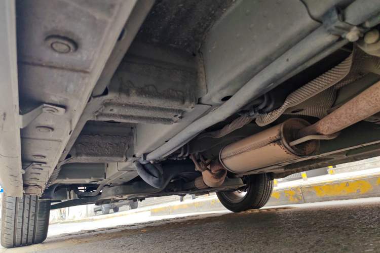 Used BAIC Weiwang M50F 2017 1.5L Standard Model Chassis Front Left