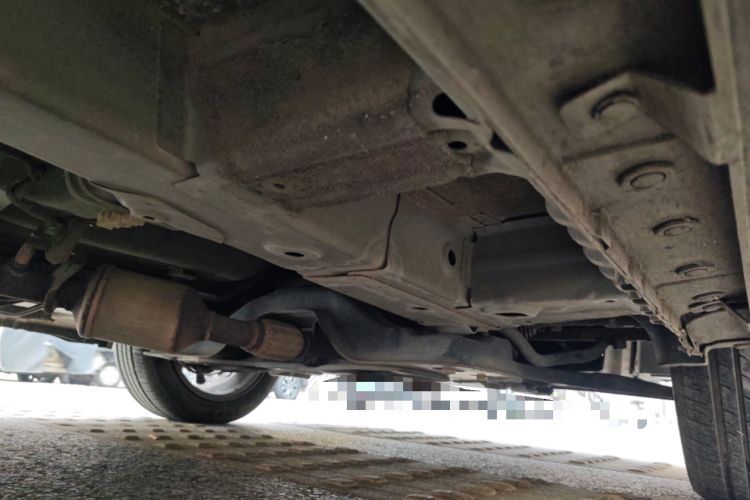 Used BAIC Weiwang M50F 2017 1.5L Standard Model Chassis Front Right