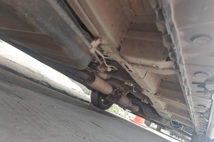 Used BAIC Weiwang M50F 2017 1.5L Standard Model Chassis Rear Right