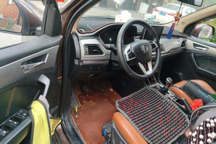 Used BAIC Weiwang M50F 2017 1.5L Comfort Edition Driver Seat