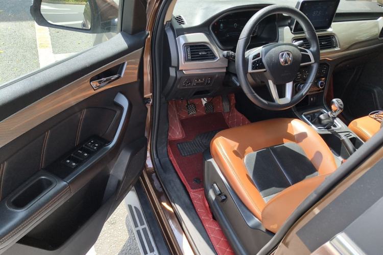 Used BAIC Weiwang M50F 2017 1.5L Luxury Model Driver Seat