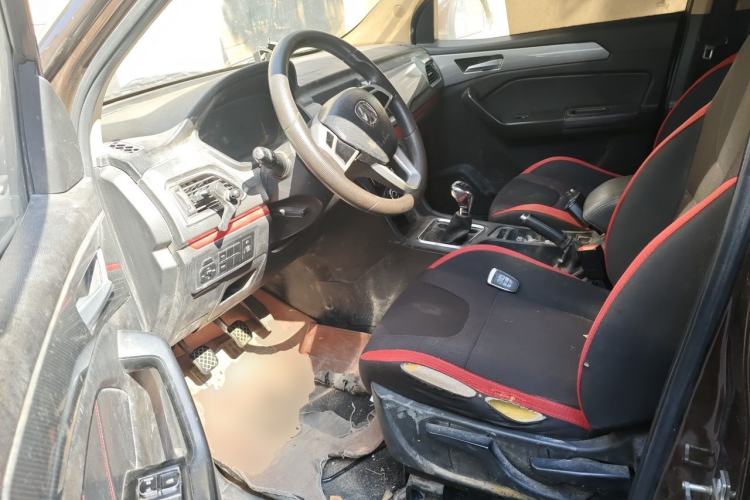 Used BAIC Weiwang M50F 2017 1.5L Standard Model Driver Seat