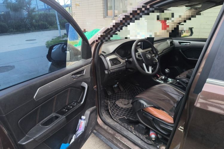 Used BAIC Weiwang M50F 2017 1.5L Comfort Edition Driver Seat