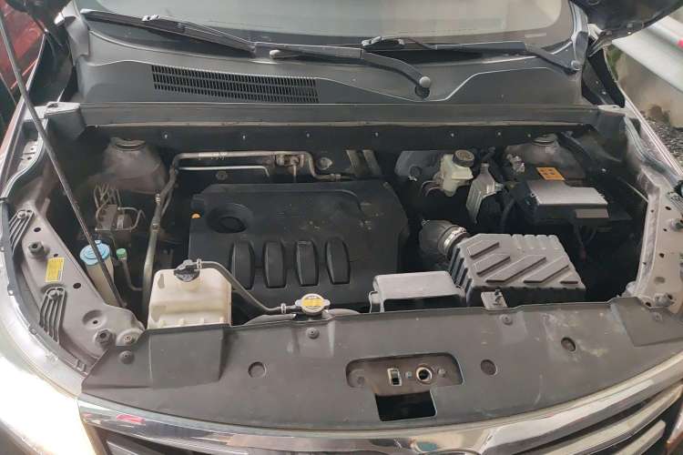 Used BAIC Weiwang M50F 2017 1.5L Standard Model Engine Bay