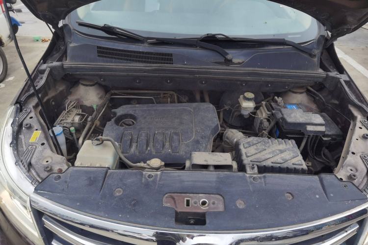 Used BAIC Weiwang M50F 2017 1.5L Comfort Edition Engine Bay