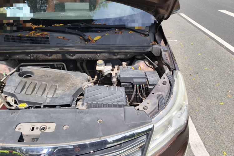 Used BAIC Weiwang M50F 2017 1.5L Luxury Model Engine Bay Left