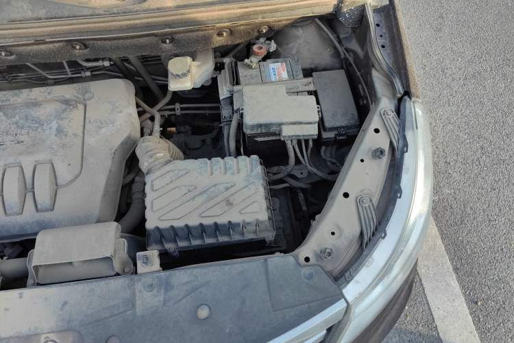 Used BAIC Weiwang M50F 2017 1.5L Standard Model Engine Bay Left