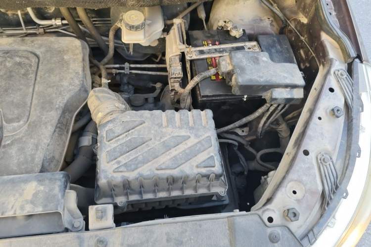 Used BAIC Weiwang M50F 2017 1.5L Standard Model Engine Bay Left
