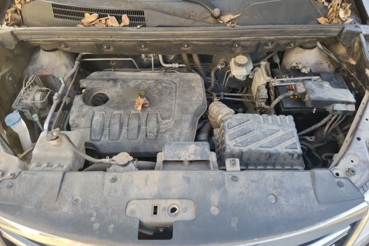 Used BAIC Weiwang M50F 2017 1.5L Standard Model Engine Bay