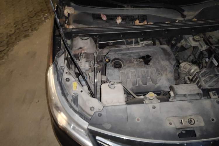 Used BAIC Weiwang M50F 2017 1.5L Comfort Edition Engine Bay Right